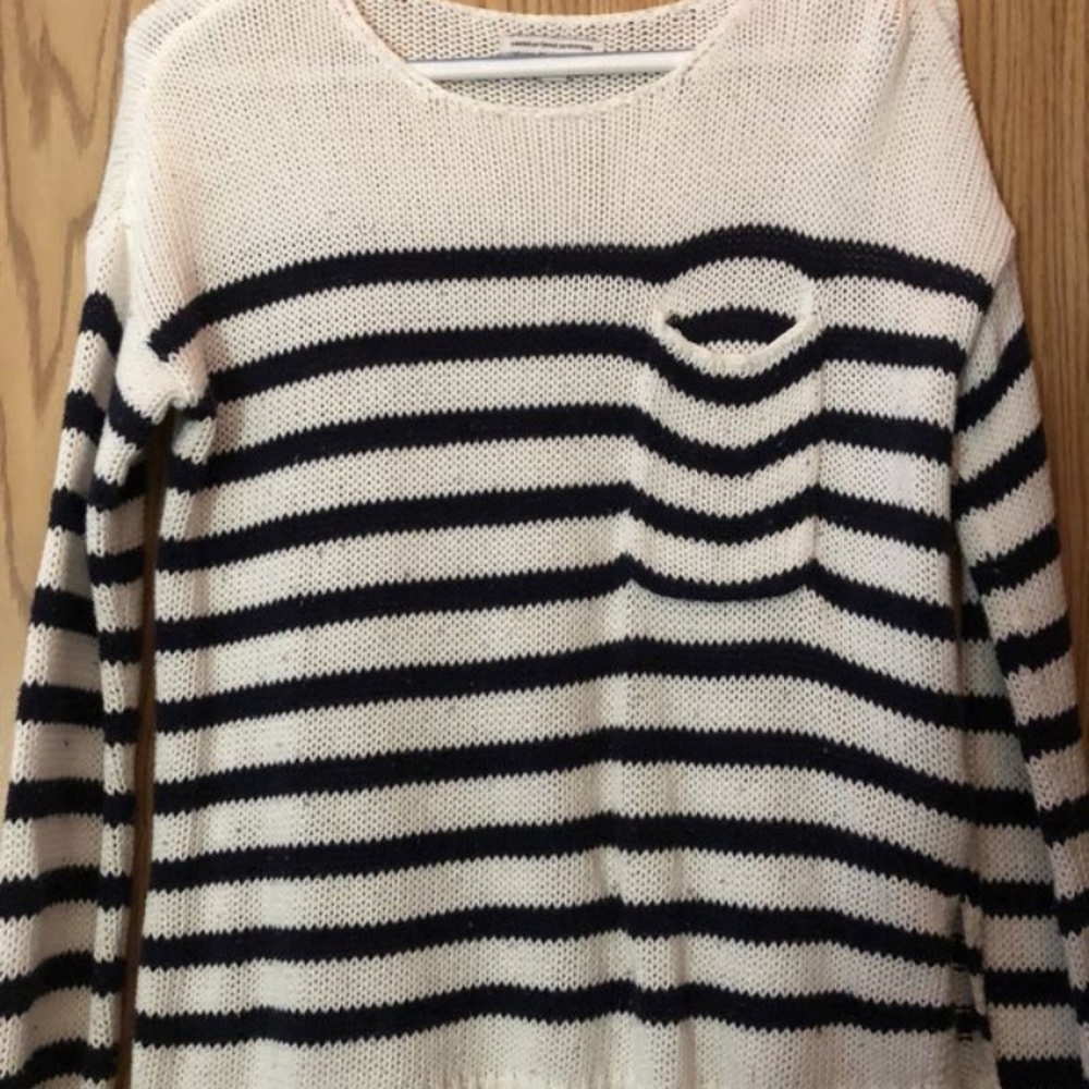 American eagle sweater